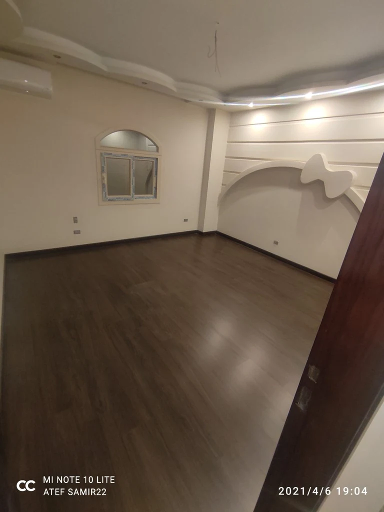تركيب HDF تركي شقة سكنية مودرن — شركة Gold Flooring
